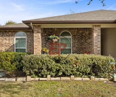 Main picture of 709 Pebble Creek Dr