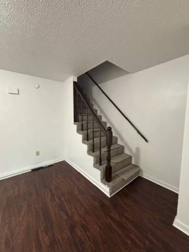 Main picture of 1202 Clear Ridge Ln