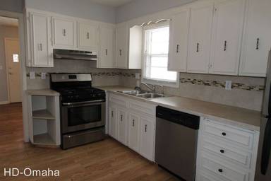 Main picture of 2511 N 70th Ave