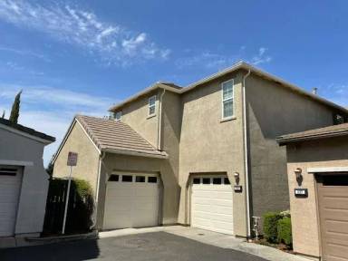 Main picture of 238 Chambord Way