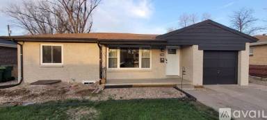 Main picture of 1460 S Fenton St