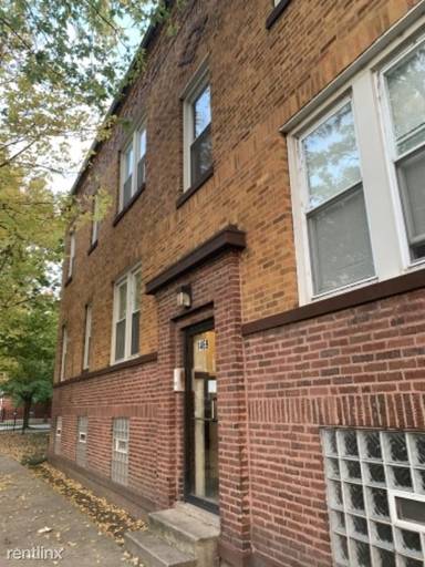 Main picture of 1463 E 68th St