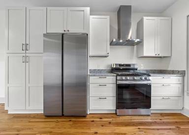 Main picture of 904 E Lawson St