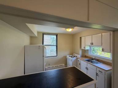 Main picture of 214 Oneida St