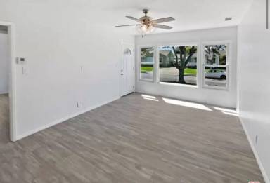 Main picture of 5728 Hazelbrook Ave