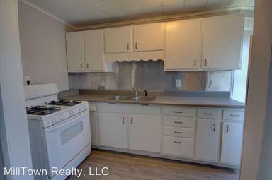 Main picture of 920 W Locust St