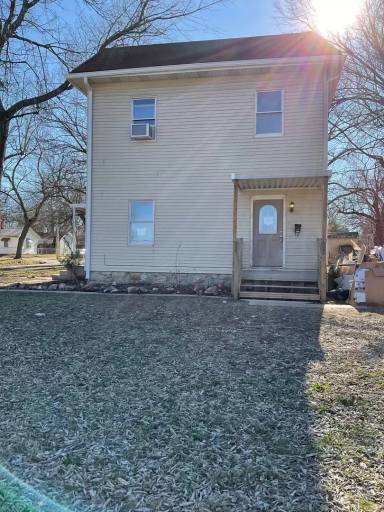 Main picture of 1300 W Thoman St