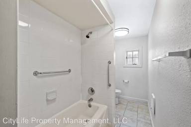 Main picture of 605 Girard Ave