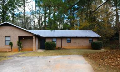 Main picture of 119 Saint Andrews Ct