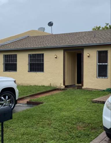 Main picture of 3033 NW 204th Ter