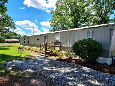 Main picture of 2614 Powdersville Rd