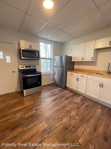 Main picture of 86 Carson Ave