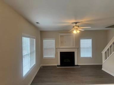 Main picture of 4050 Laurel Glen Dr