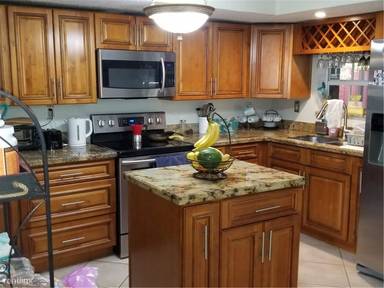 Main picture of 7091 Coolidge St