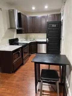 Main picture of 151 N Fountain St