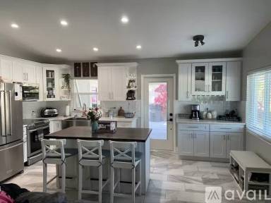 Main picture of 14912 N Boulevard