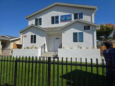 Main picture of 4252 S Raymond Ave