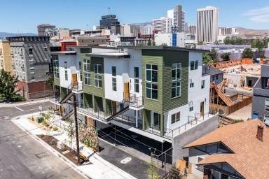 Main picture of 307 Pine St