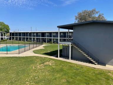Main picture of Lakecrest Apartments