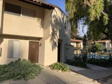 Main picture of 975 Murrieta Blvd Apartments