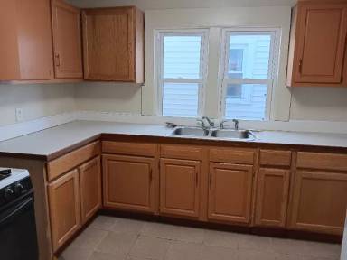 Main picture of 127 Clyde Ave