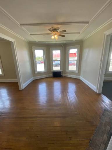 Main picture of 905 State St