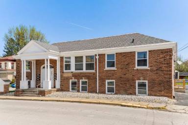 Main picture of 501 Ann St