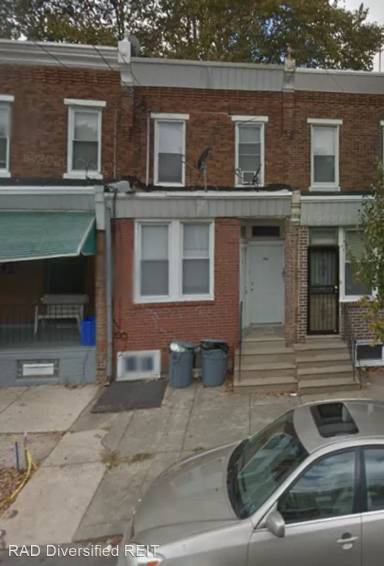 Main picture of 880 N 66th St