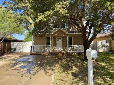 Main picture of 212 Lipan Dr