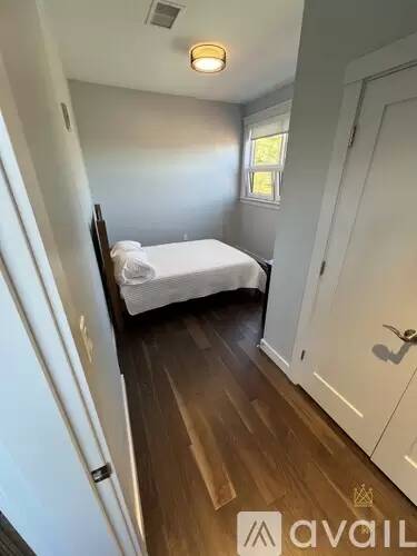 Main picture of 136 Babcock St