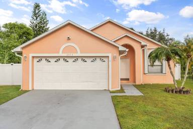 Main picture of 2474 Shelby Cir