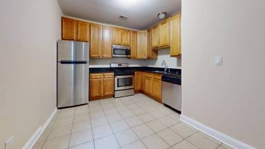 Main picture of 3508 W Cortland St