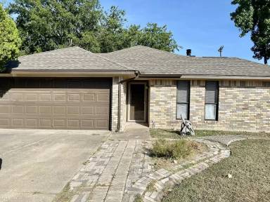 Main picture of 3830 7th St