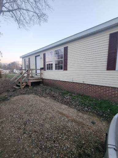 Main picture of 64 Rosebud Ave