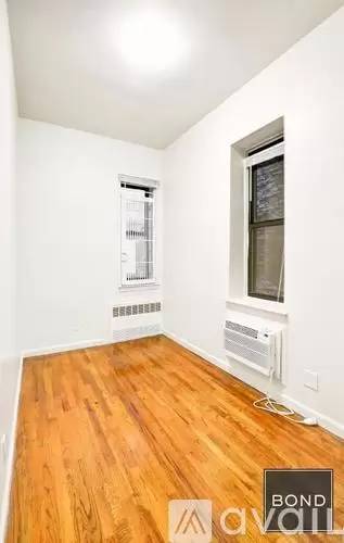 Main picture of 147 E 30th St