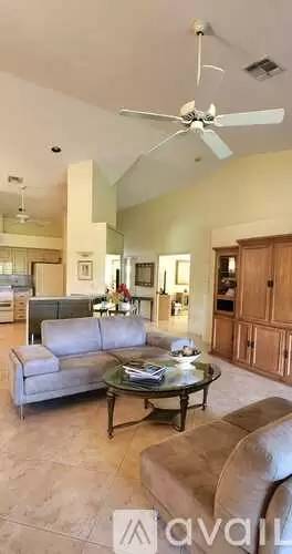 Main picture of 8004 Breton Cir