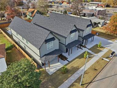 Main picture of 816 N Main St