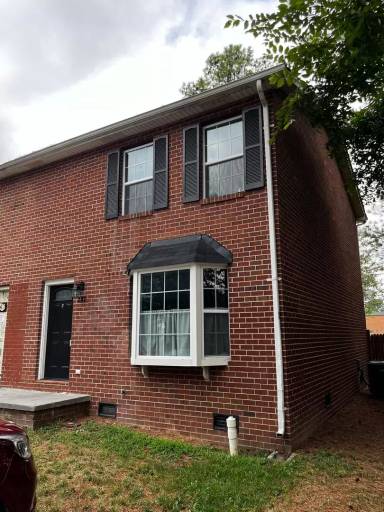 Main picture of 202 Carroll Dr