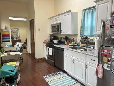 Main picture of 104 E North Ave