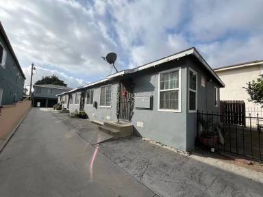 Main picture of 2728 Orchard Pl