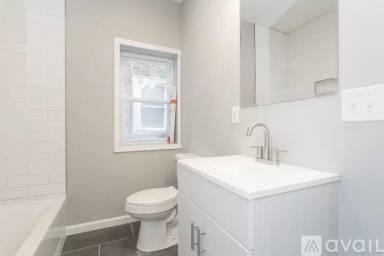 Main picture of 4945 Locust St