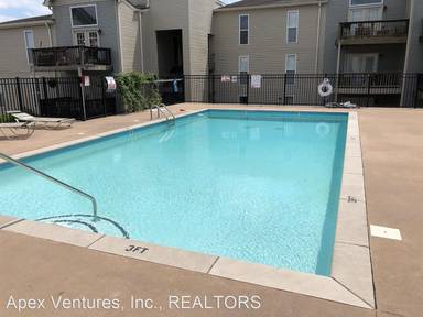 Main picture of Oakcrest Condos