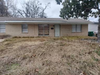 Main picture of 3305 Daffodil St