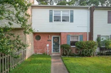 Main picture of 784 Biltmore Dr
