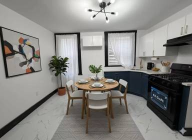 Main picture of 910 S 18th St