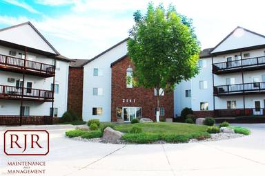 Main picture of College Park Apartments
