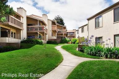 Main picture of Footprints on the Bay