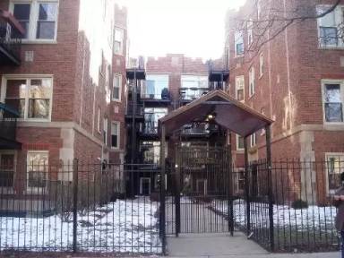 Main picture of 1651 W Pratt Blvd