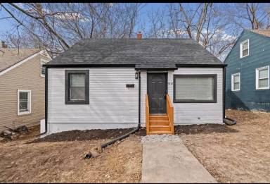 Main picture of 5752 College Ave