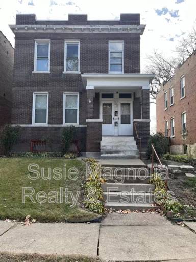 Main picture of 736 Dover Pl